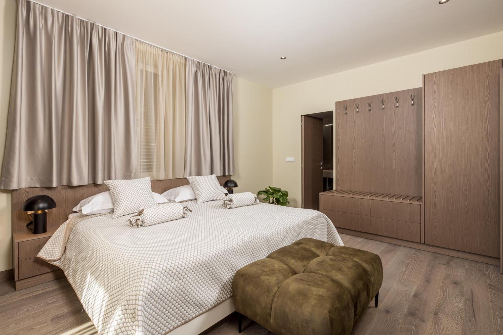 Luxury Centre Of Apartment