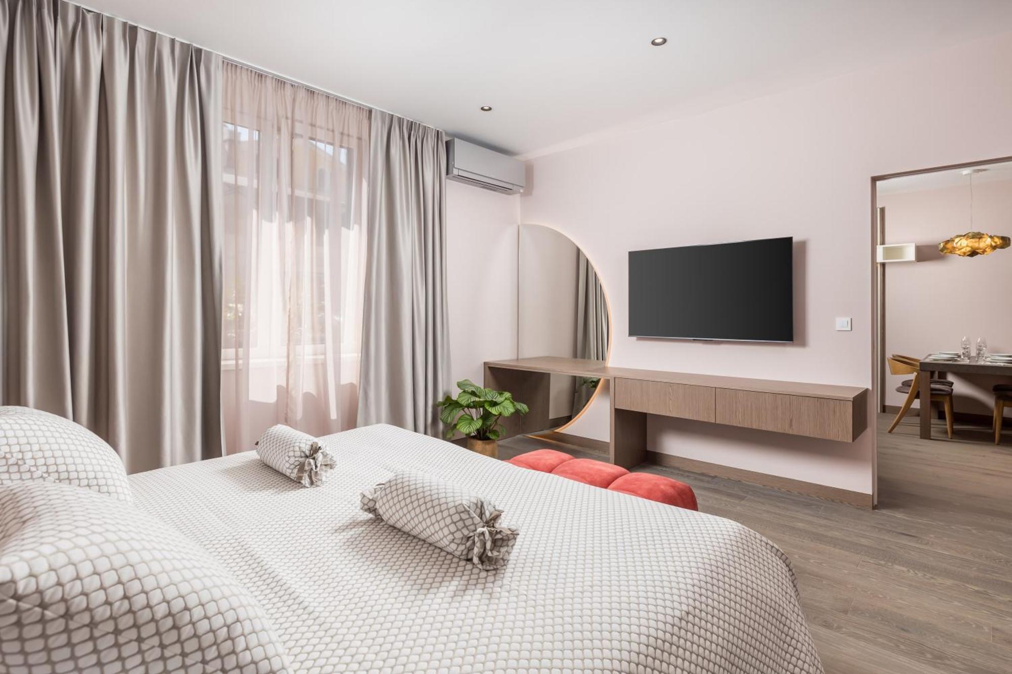 Luxury Centre Of Apartment