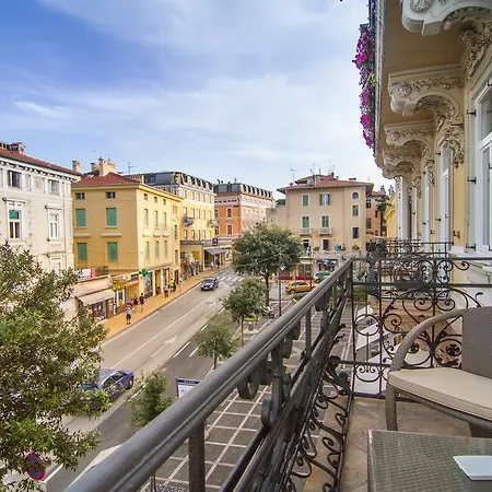 Luxury Apartments Centre Of Opatija Room photo